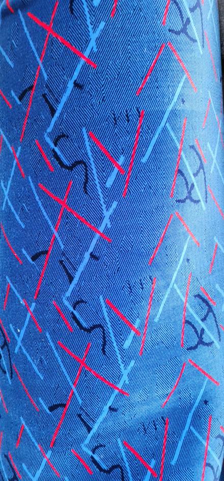 Velour trazos rojo y azul